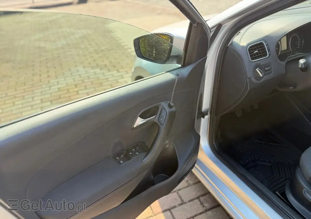 VOLKSWAGEN Polo 1.2 Life