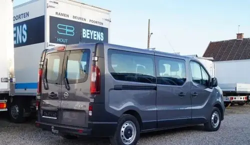OPEL Vivaro 