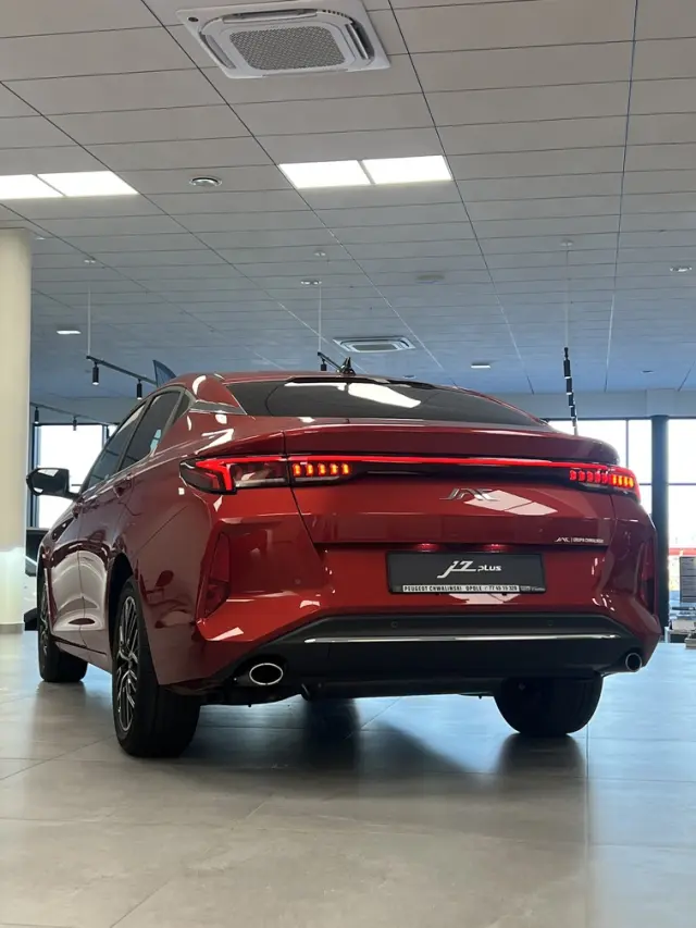 JAC J7 Plus 1.5T 136KM AT