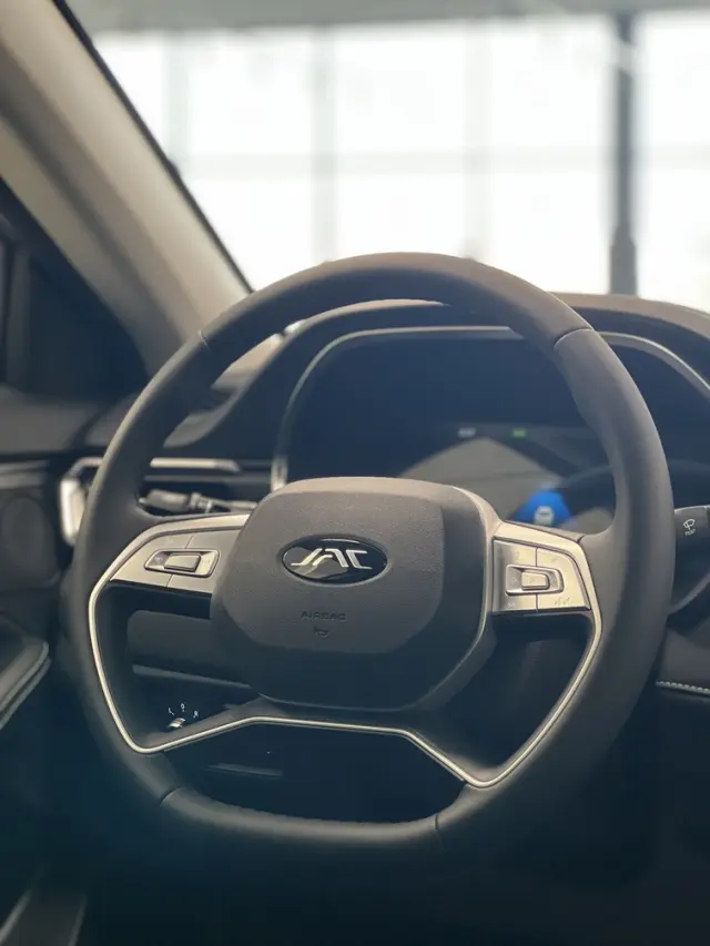 JAC J7 Plus 1.5T 136KM AT