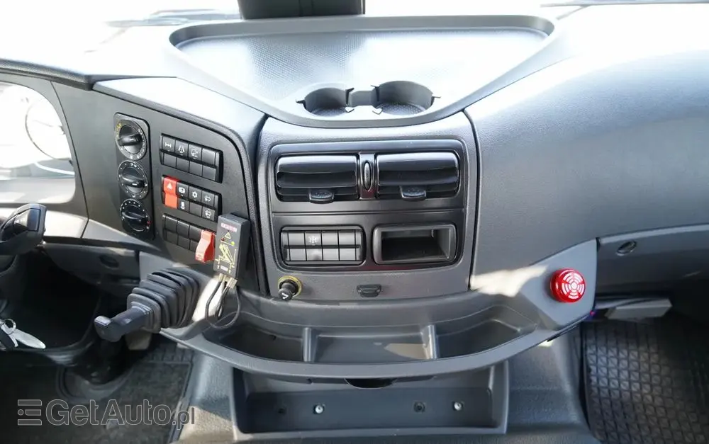 MERCEDES-BENZ ATEGO / 16 30 / E6 / SKRZYNIOWY + HDS FASSI F 155 / ADR / STEROWANIE RADIOWE 