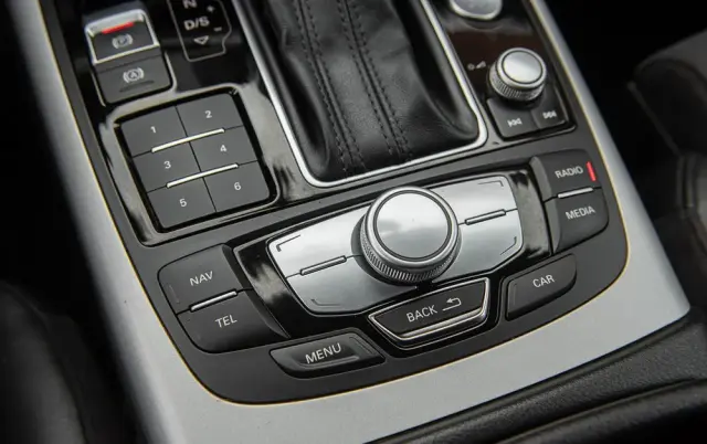 AUDI A6 Avant 3.0 TDI quattro S tronic