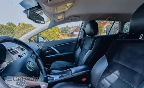 TOYOTA Avensis 