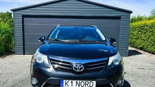 TOYOTA Avensis 