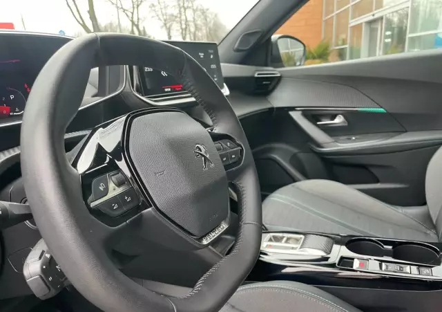 PEUGEOT 2008 1.2 PureTech Allure Pack S&S EAT8