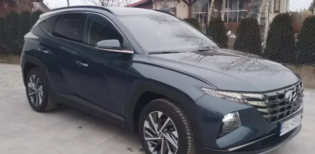 HYUNDAI Tucson 