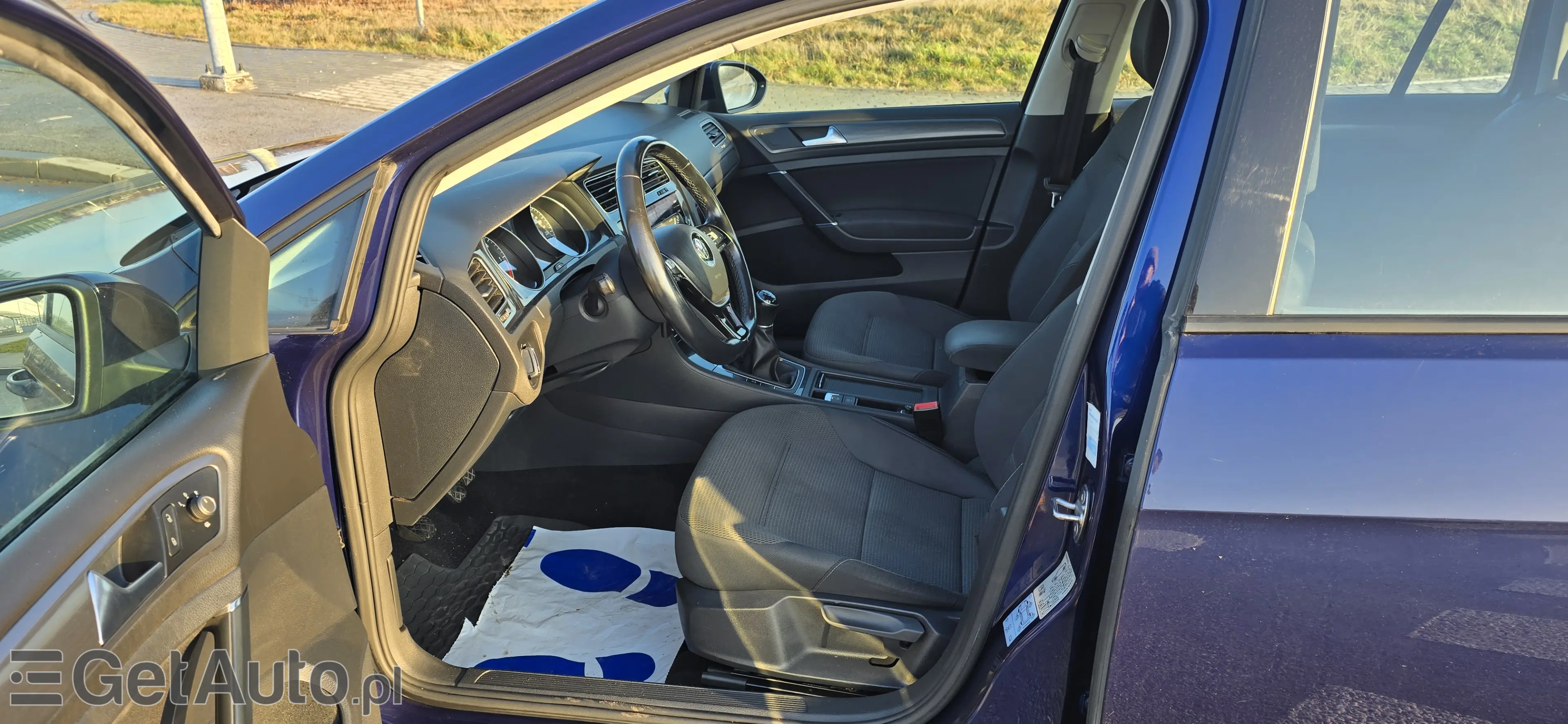 VOLKSWAGEN Golf Comfortline