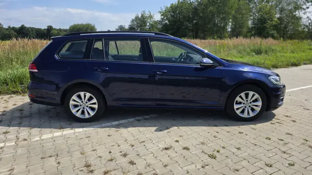 VOLKSWAGEN Golf Comfortline