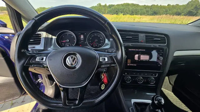 VOLKSWAGEN Golf Comfortline