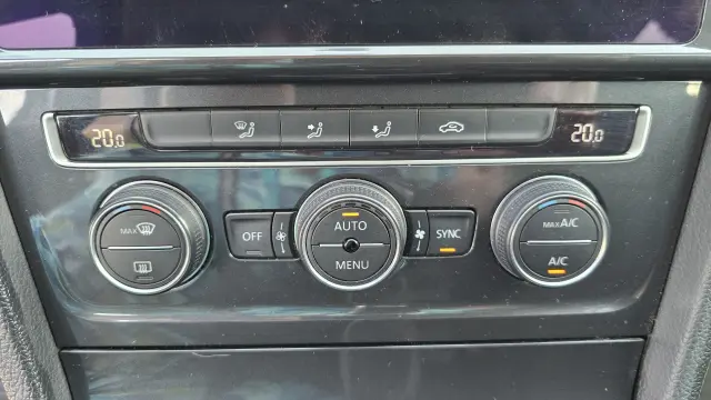 VOLKSWAGEN Golf Comfortline