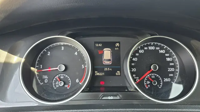 VOLKSWAGEN Golf Comfortline