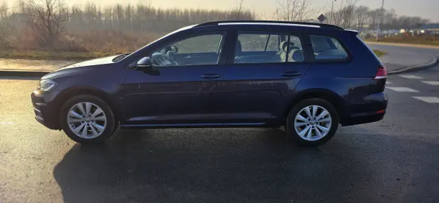 VOLKSWAGEN Golf Comfortline