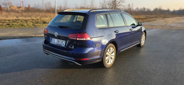 VOLKSWAGEN Golf Comfortline