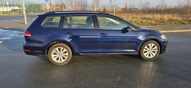 VOLKSWAGEN Golf Comfortline