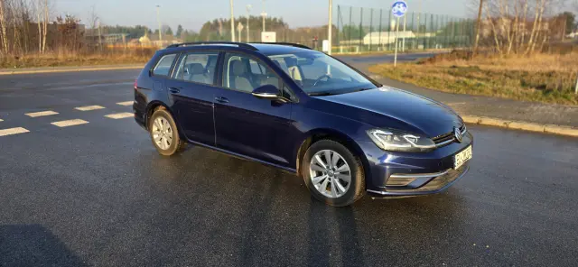 VOLKSWAGEN Golf Comfortline