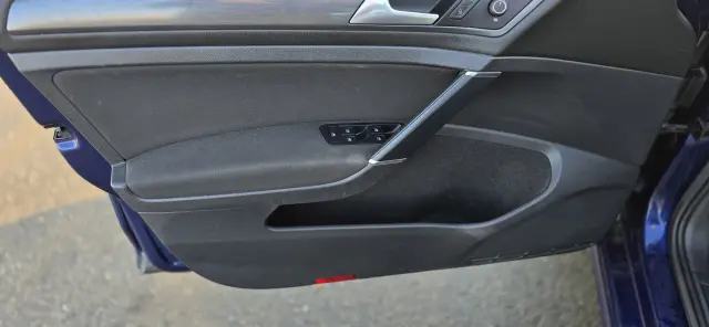 VOLKSWAGEN Golf Comfortline