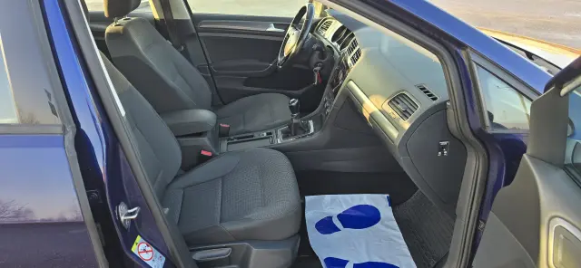 VOLKSWAGEN Golf Comfortline