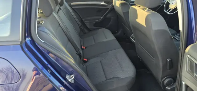 VOLKSWAGEN Golf Comfortline