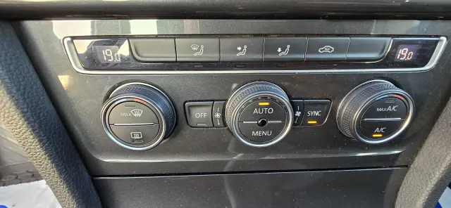 VOLKSWAGEN Golf Comfortline