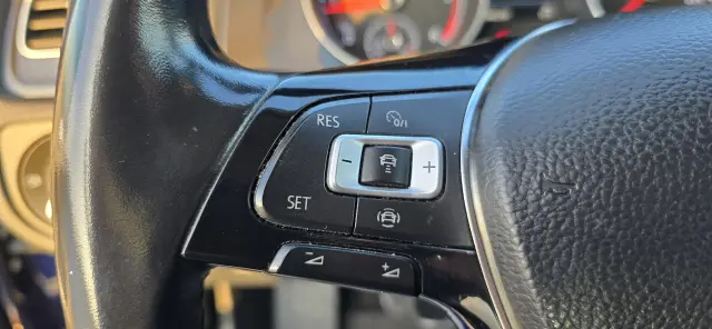 VOLKSWAGEN Golf Comfortline