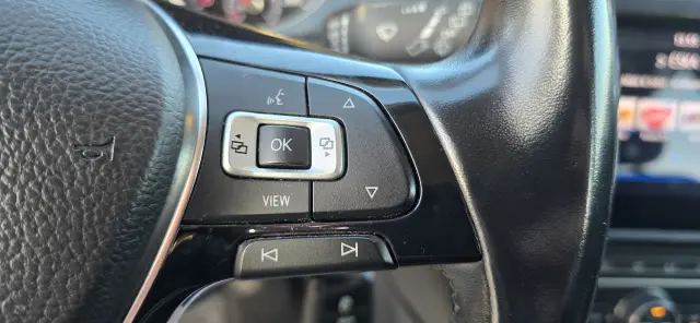 VOLKSWAGEN Golf Comfortline