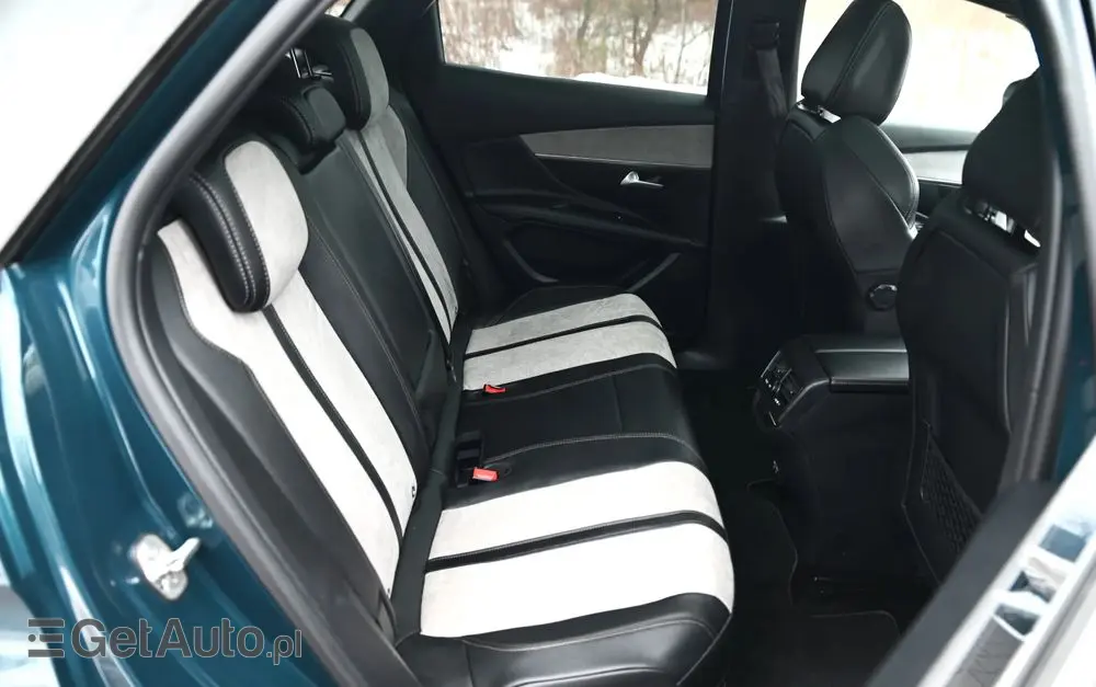 PEUGEOT 3008 Hybrid4 300 e-EAT8 GT Pack