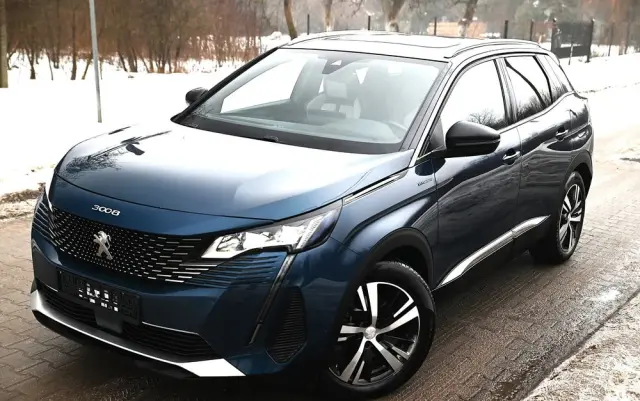 PEUGEOT 3008 Hybrid4 300 e-EAT8 GT Pack