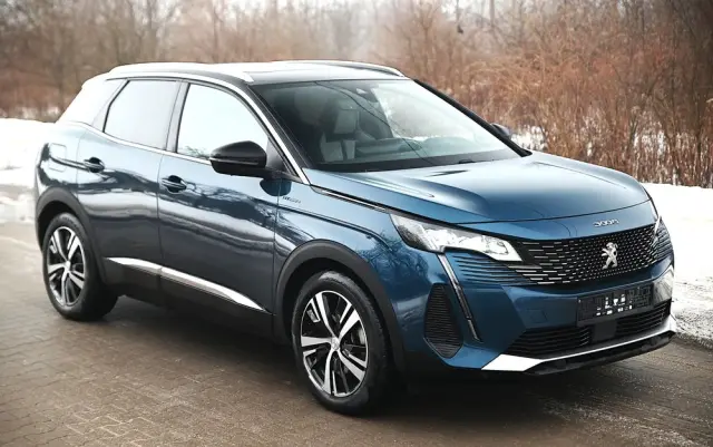 PEUGEOT 3008 Hybrid4 300 e-EAT8 GT Pack