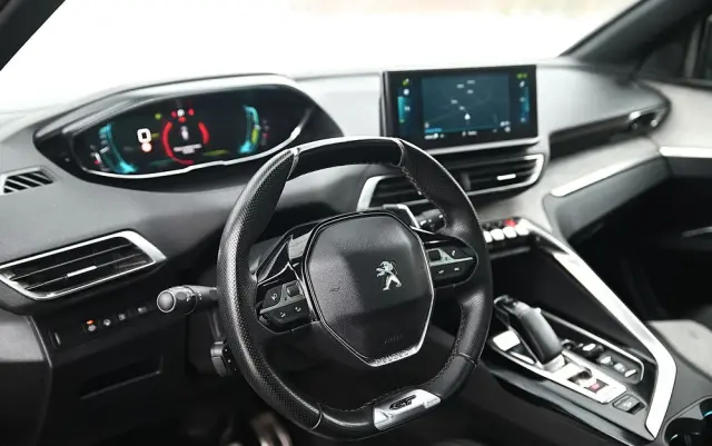 PEUGEOT 3008 Hybrid4 300 e-EAT8 GT Pack