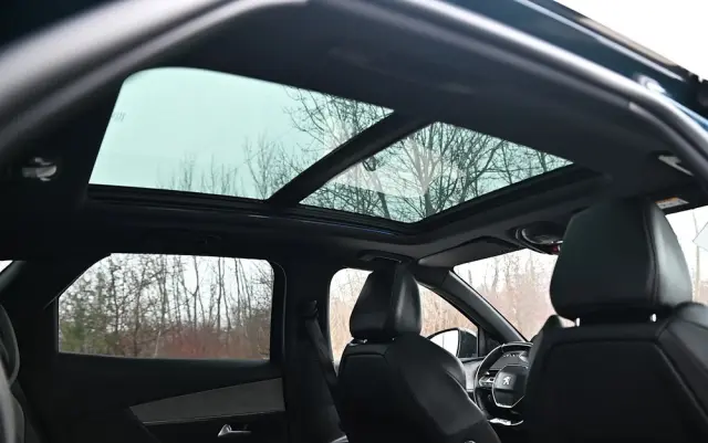 PEUGEOT 3008 Hybrid4 300 e-EAT8 GT Pack