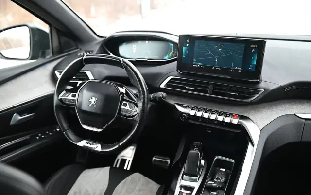 PEUGEOT 3008 Hybrid4 300 e-EAT8 GT Pack