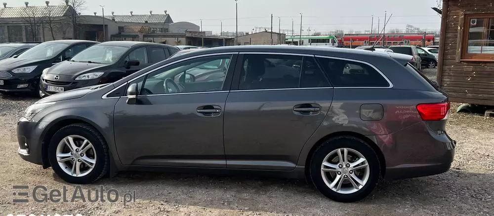 TOYOTA Avensis Combi 2.0 D-4D Executive