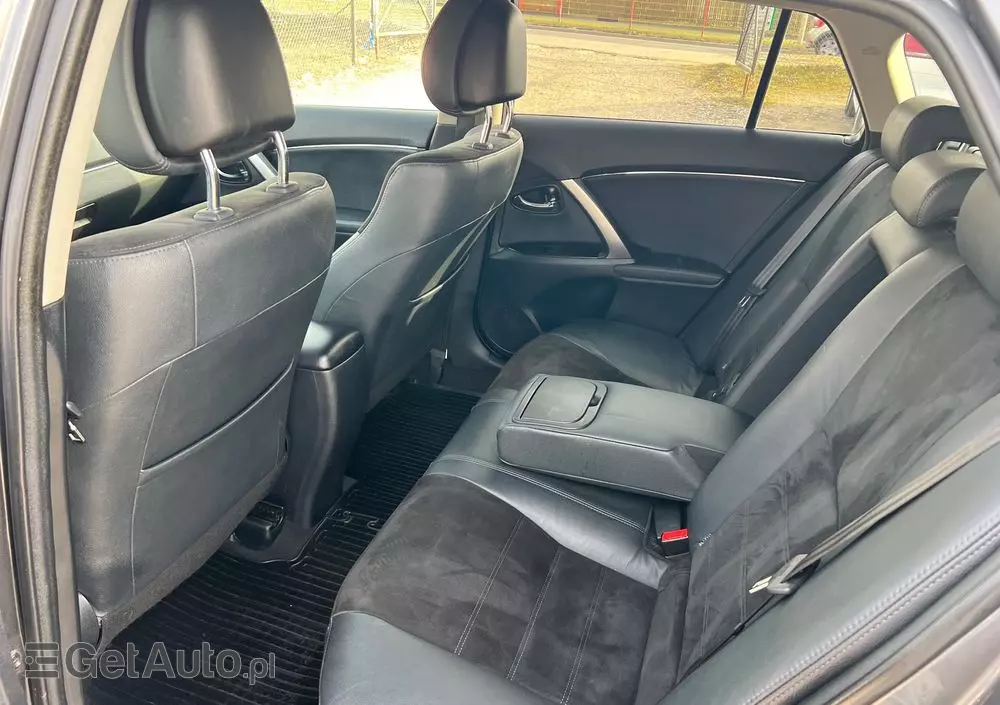 TOYOTA Avensis Combi 2.0 D-4D Executive