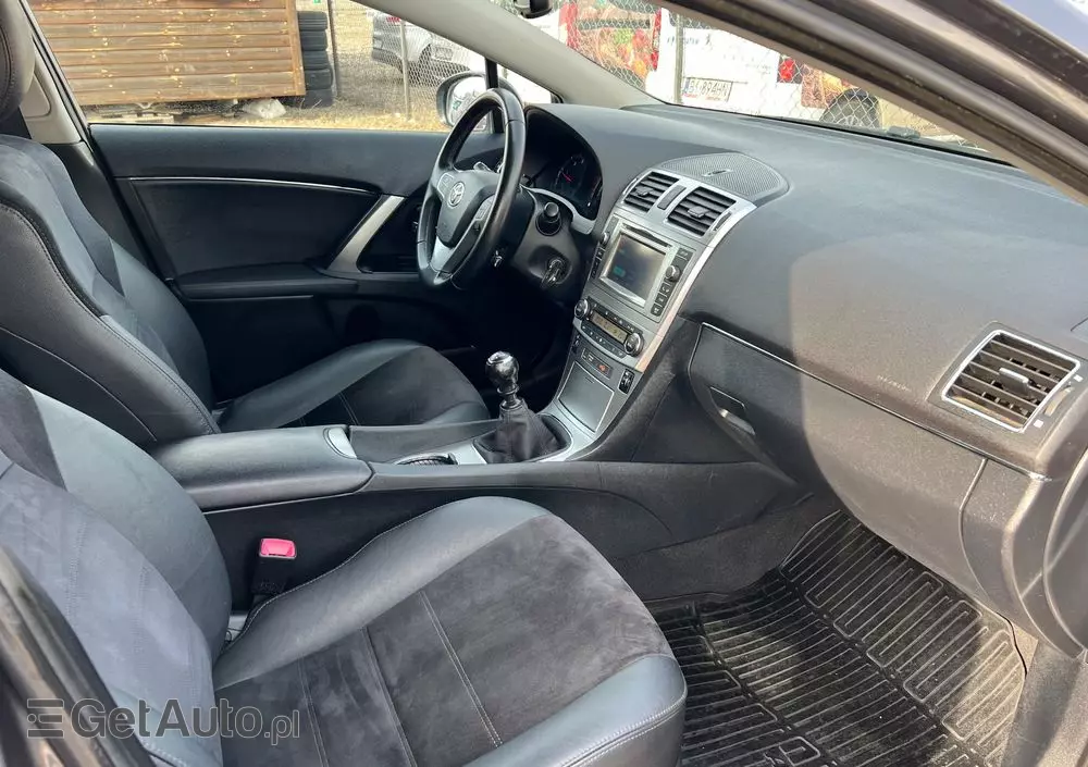 TOYOTA Avensis Combi 2.0 D-4D Executive