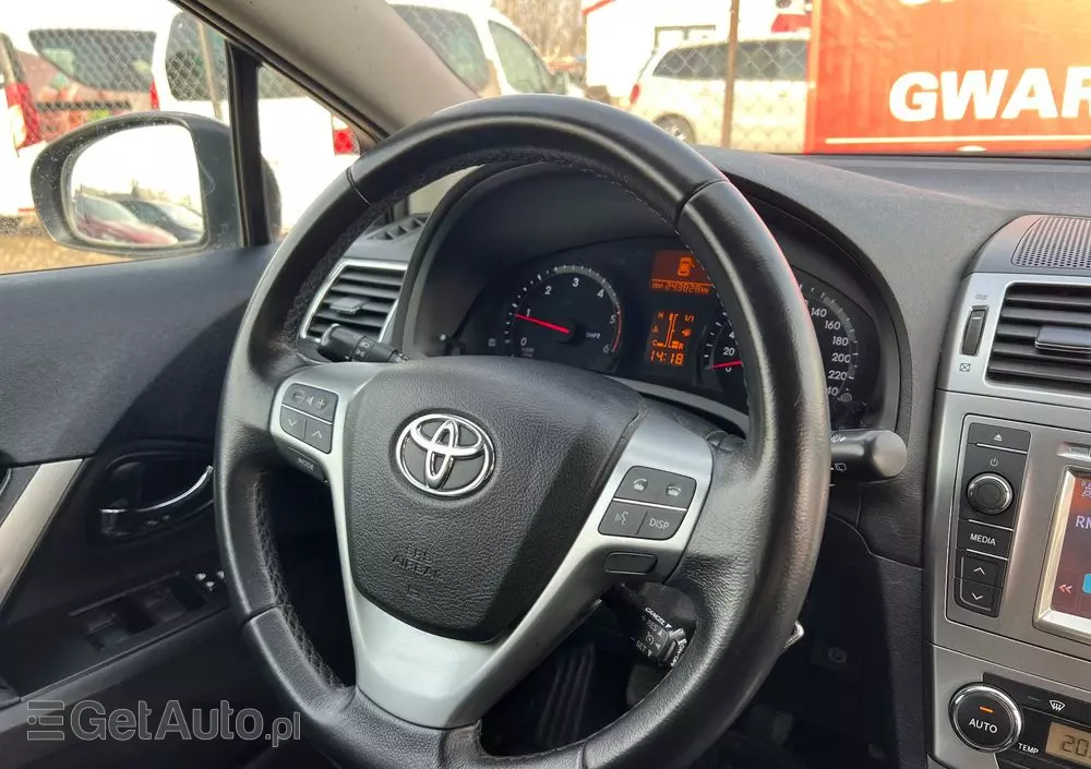 TOYOTA Avensis Combi 2.0 D-4D Executive