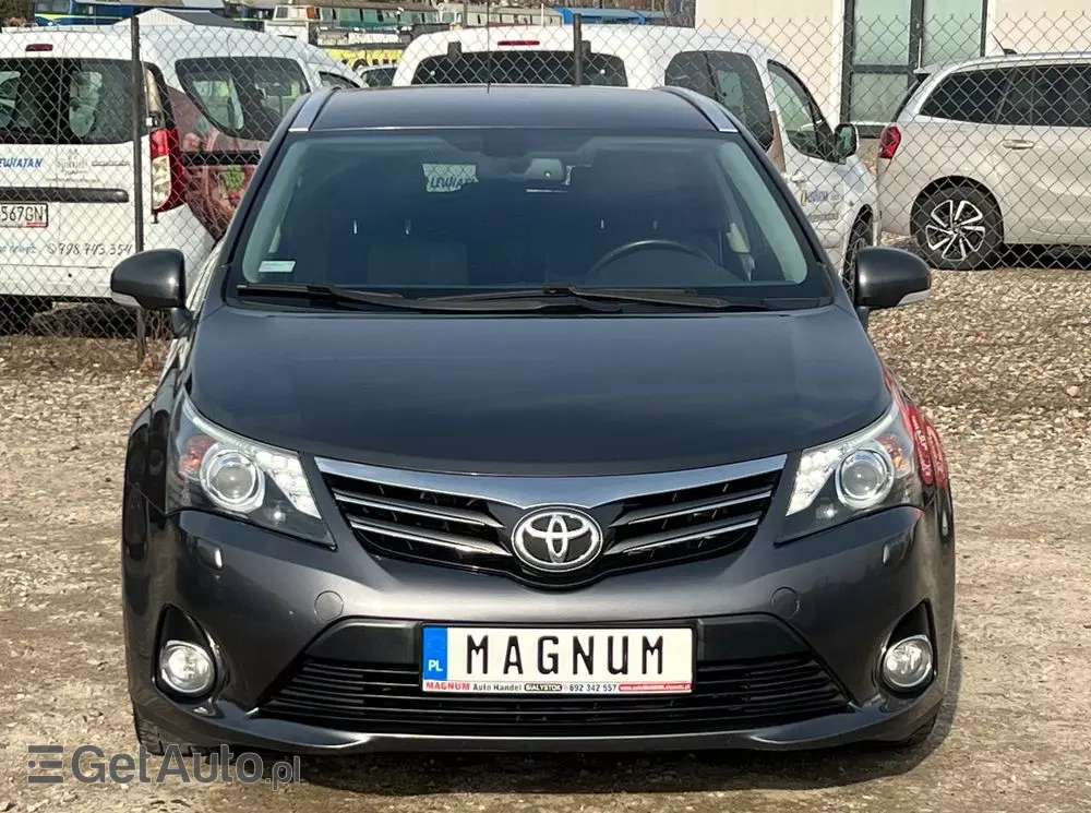 TOYOTA Avensis Combi 2.0 D-4D Executive