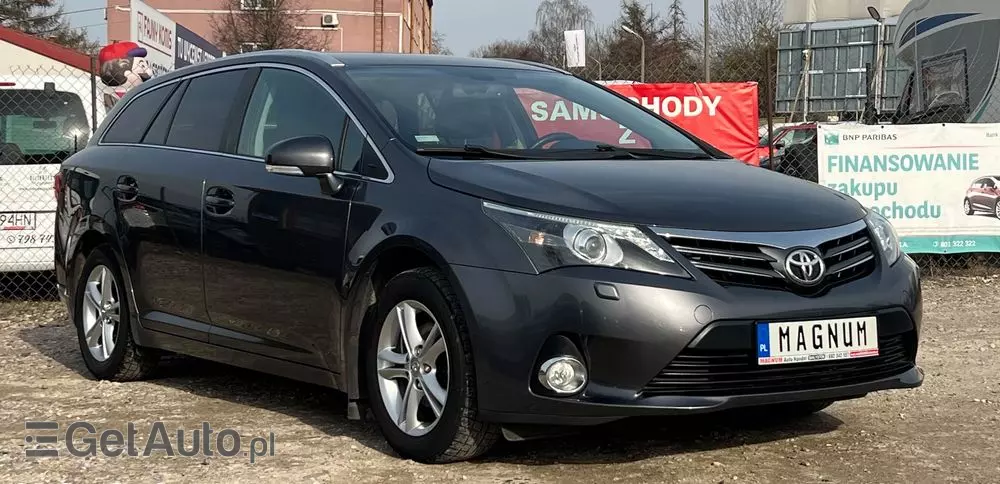 TOYOTA Avensis Combi 2.0 D-4D Executive