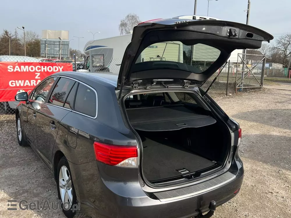 TOYOTA Avensis Combi 2.0 D-4D Executive