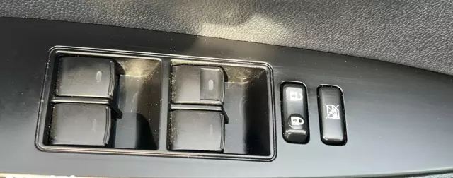 TOYOTA Avensis Combi 2.0 D-4D Executive