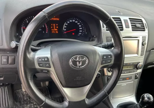 TOYOTA Avensis Combi 2.0 D-4D Executive