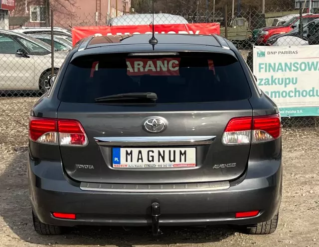 TOYOTA Avensis Combi 2.0 D-4D Executive