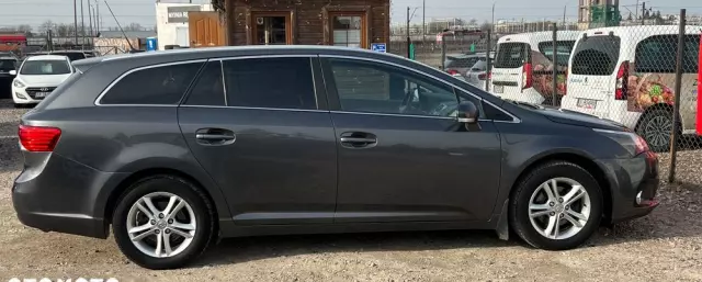 TOYOTA Avensis Combi 2.0 D-4D Executive