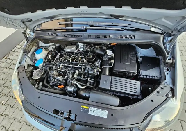 VOLKSWAGEN Golf Plus 1.6 TDI DPF BlueMotion Technology Team