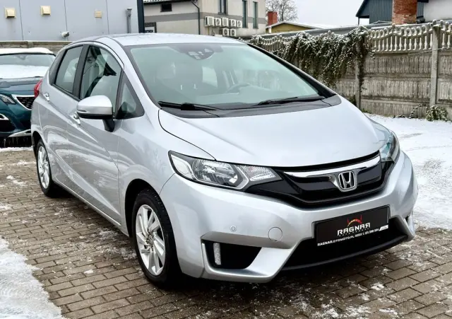 HONDA Jazz 1.3 i-VTEC Elegance
