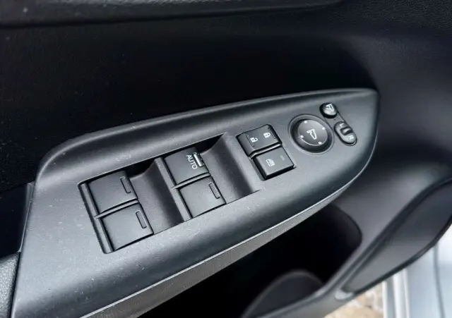 HONDA Jazz 1.3 i-VTEC Elegance