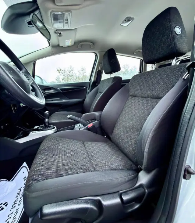 HONDA Jazz 1.3 i-VTEC Elegance