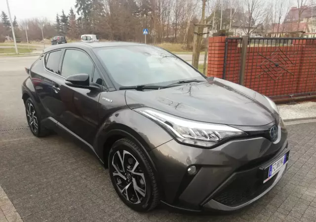 TOYOTA C-HR 