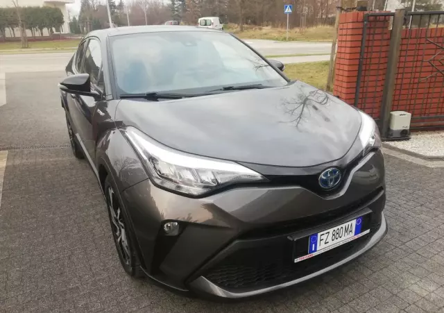 TOYOTA C-HR 