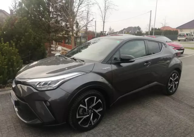 TOYOTA C-HR 