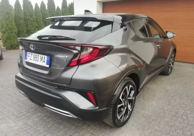 TOYOTA C-HR 